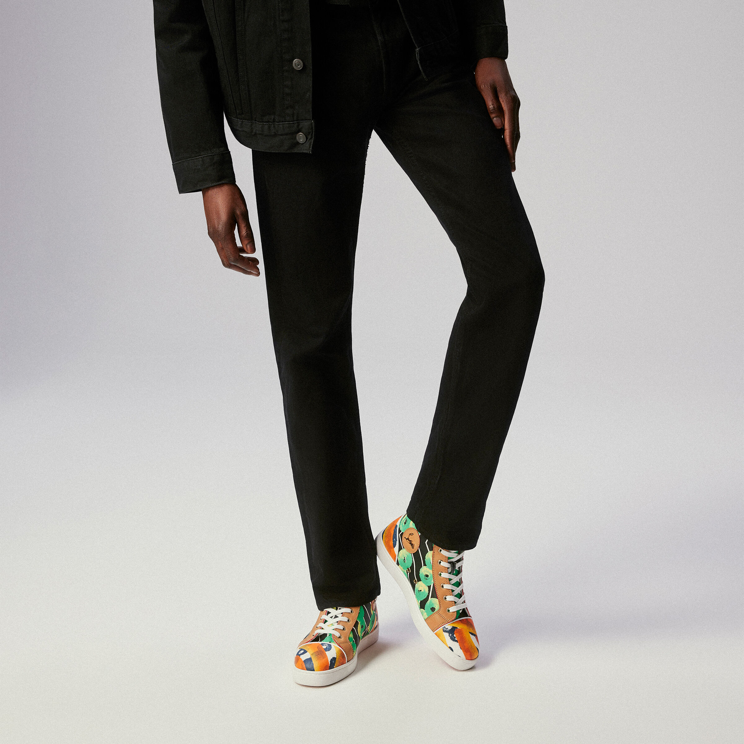 Louis  image number 1