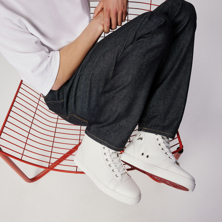 Louis image number 1