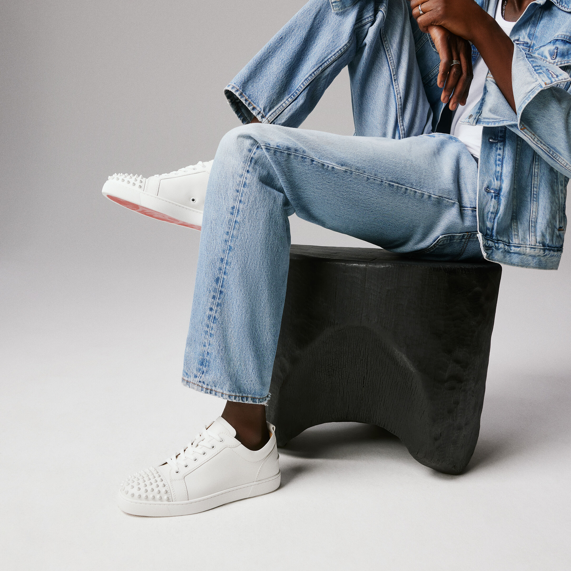 Louis Junior Spikes ホワイト カーフレザー - Shoes - Men - Christian Louboutin