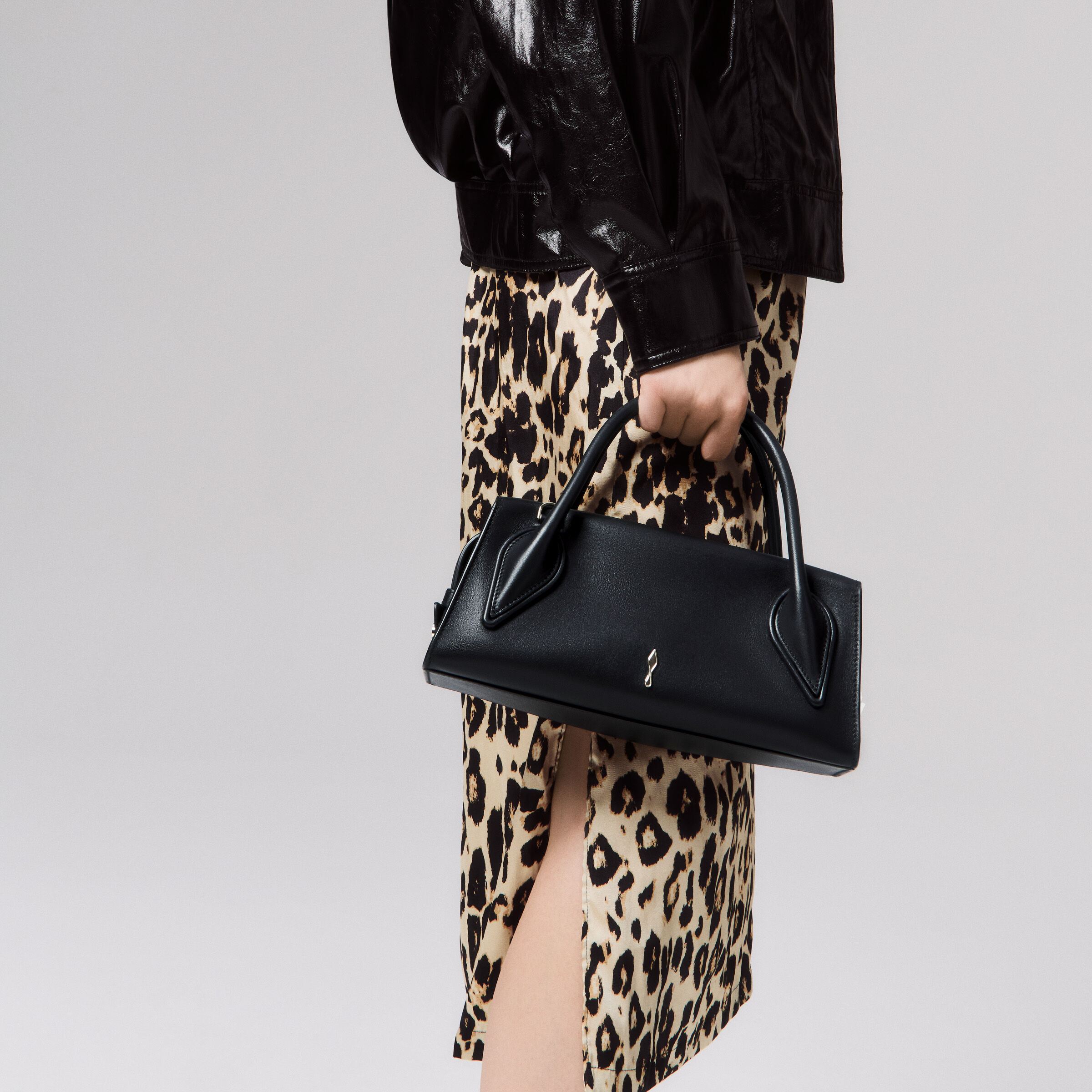 Venus - クロスボディバッグ - カーフレザー - ブラック - Christian